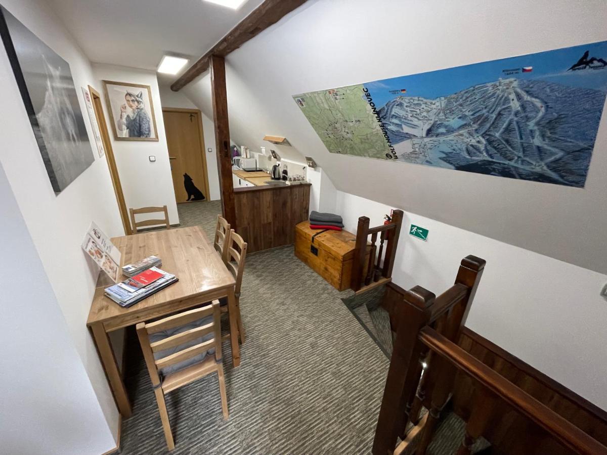 Wolf House Klinovec Hotel Loučná pod Klínovcem Екстериор снимка