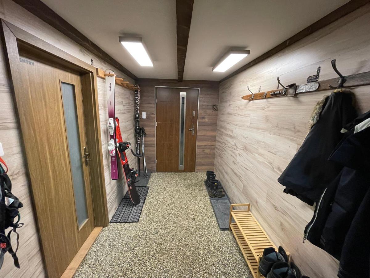 Wolf House Klinovec Hotel Loučná pod Klínovcem Екстериор снимка